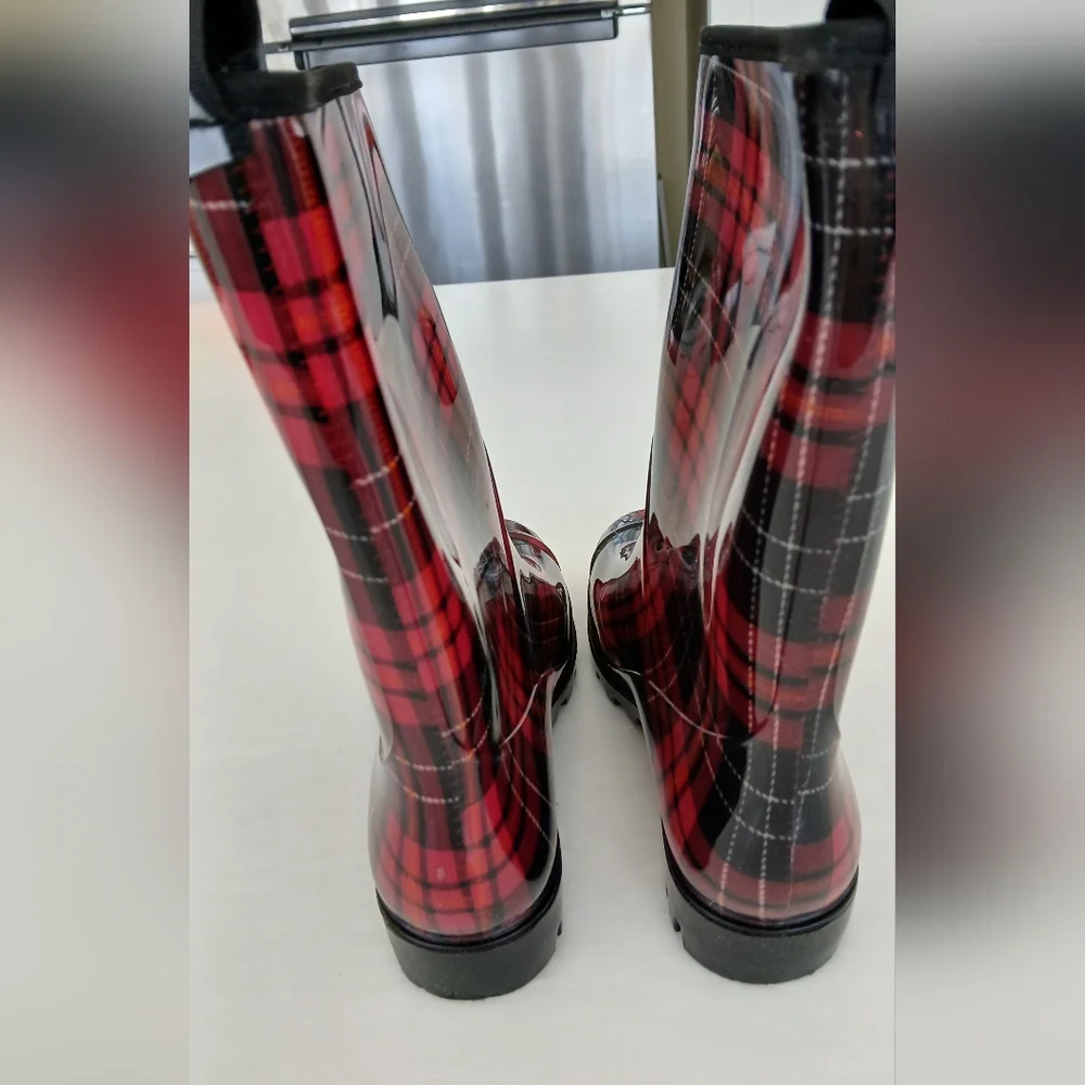 HISEA Red & Black Plaid Rain Booties – Size 9 – Mid‑Calf Waterproof Wellies